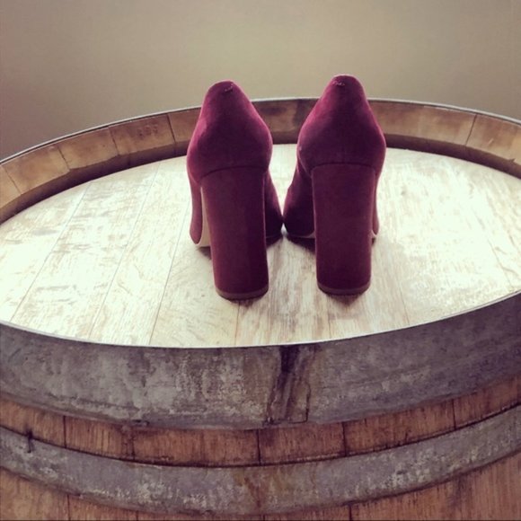 ❌SOLD❌ Steve Madden Pointed Toe Block Pumps - Picture 6 of 8